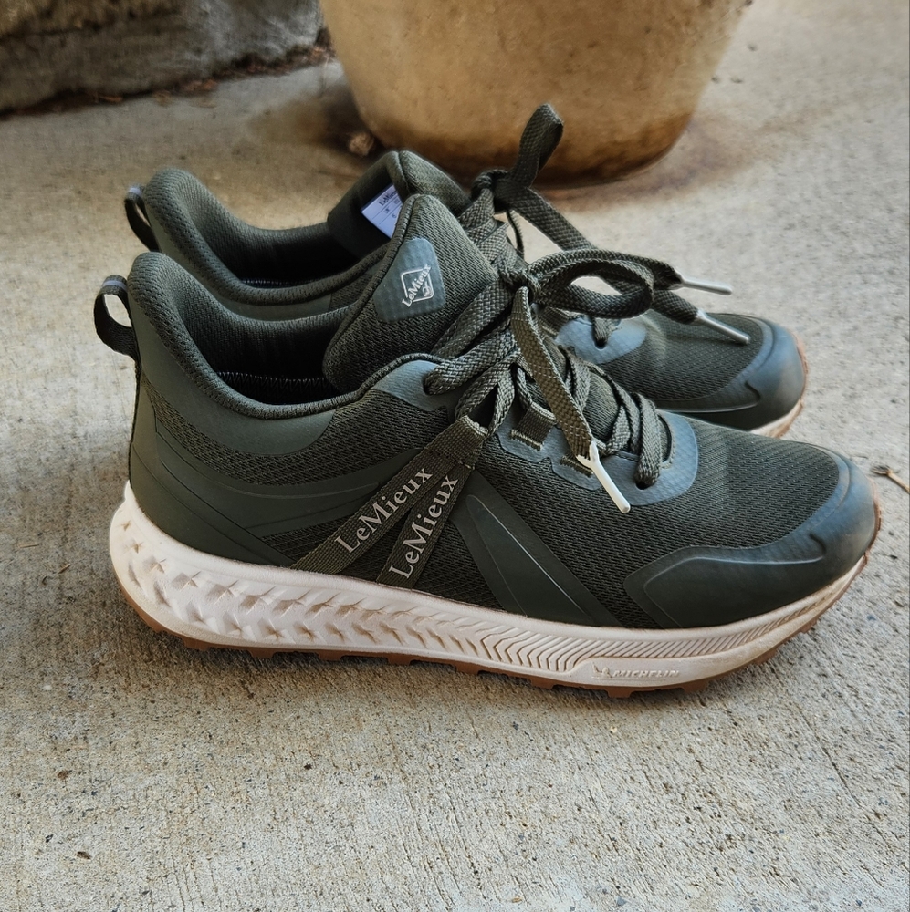Lamieux size 8 Equestrian Shoes